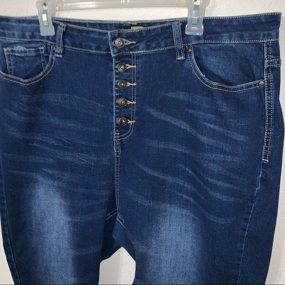 Suzanne Betro Button Fly Hugh Rise Skinny Jeans. - Picture 2 of 9